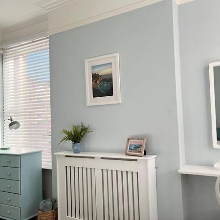 Beach Home With Garden, Close To New Forest Bournemouth Bagian luar foto