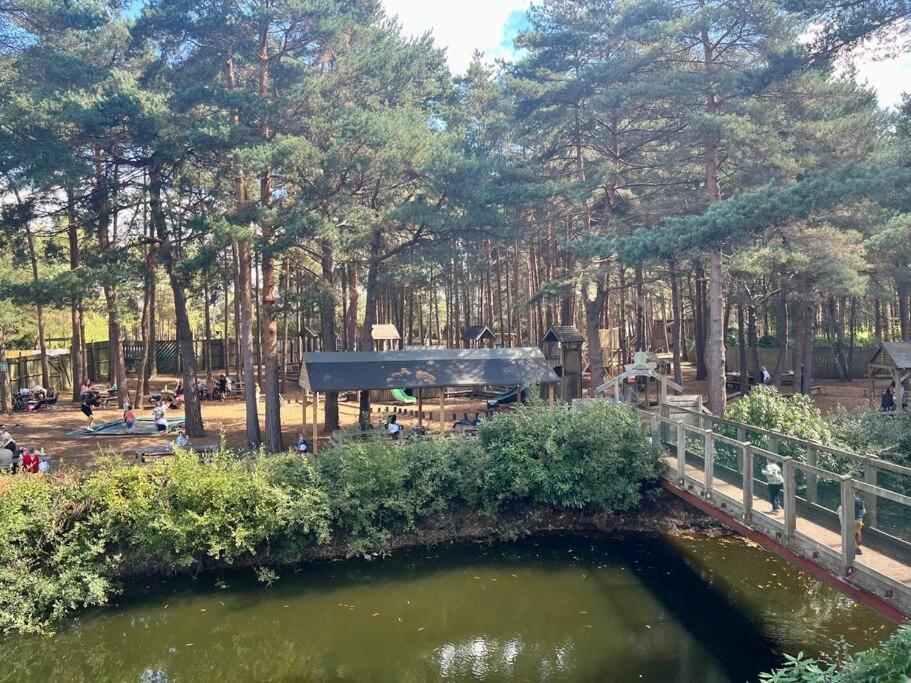 Beach Home With Garden, Close To New Forest Bournemouth Bagian luar foto